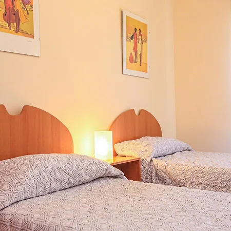 Vacacional Aqua - Only Families Apartment Salou